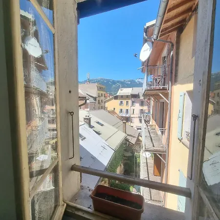 Apartment Studio 1 Lit Double Et Un Canape Barcelonnette