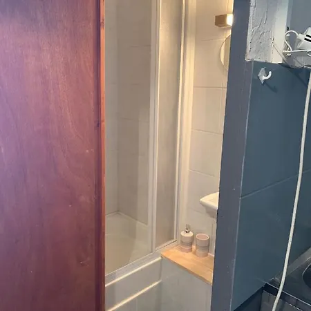 Studio 1 Lit Double Et Un Canape Apartment Barcelonnette